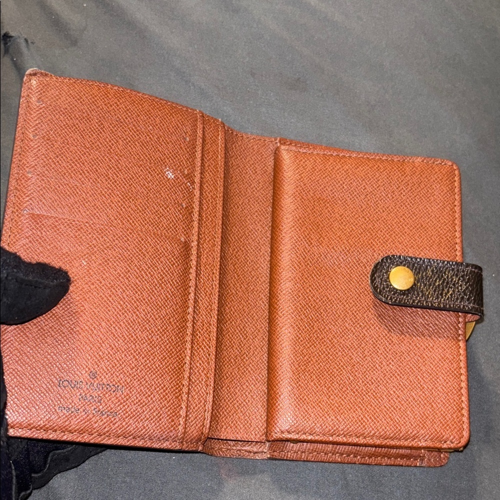 Louis Vuitton Vintage Monogram Kisslock Wallet & Key Wallet Set Bundle - Picture 5 of 11